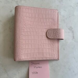 Gillio Croco Mat Blush Personal Wide planner